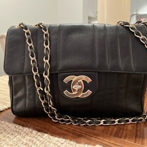 Chanel Jumbo Black Leather Chain Shoulder Bag